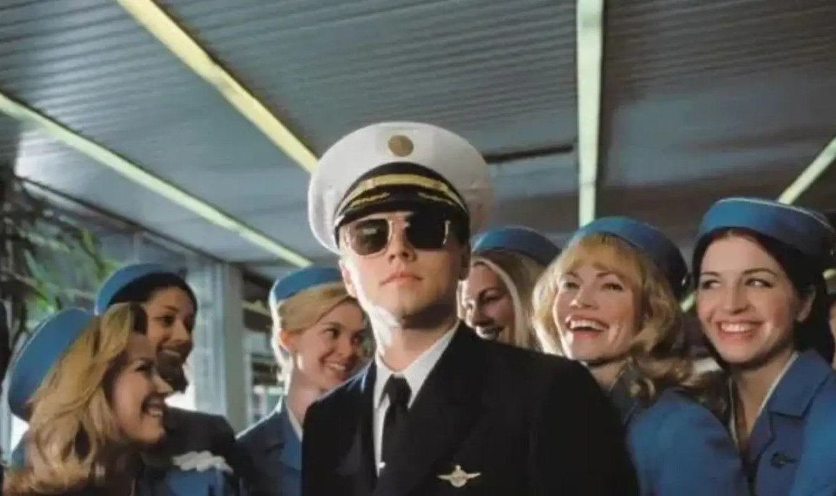 硅谷90后美女创始人,成功骗过摩根大通,卷走了12亿。